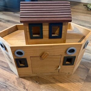 Boyd’s Bears Wooden Noah’s Ark with Animals